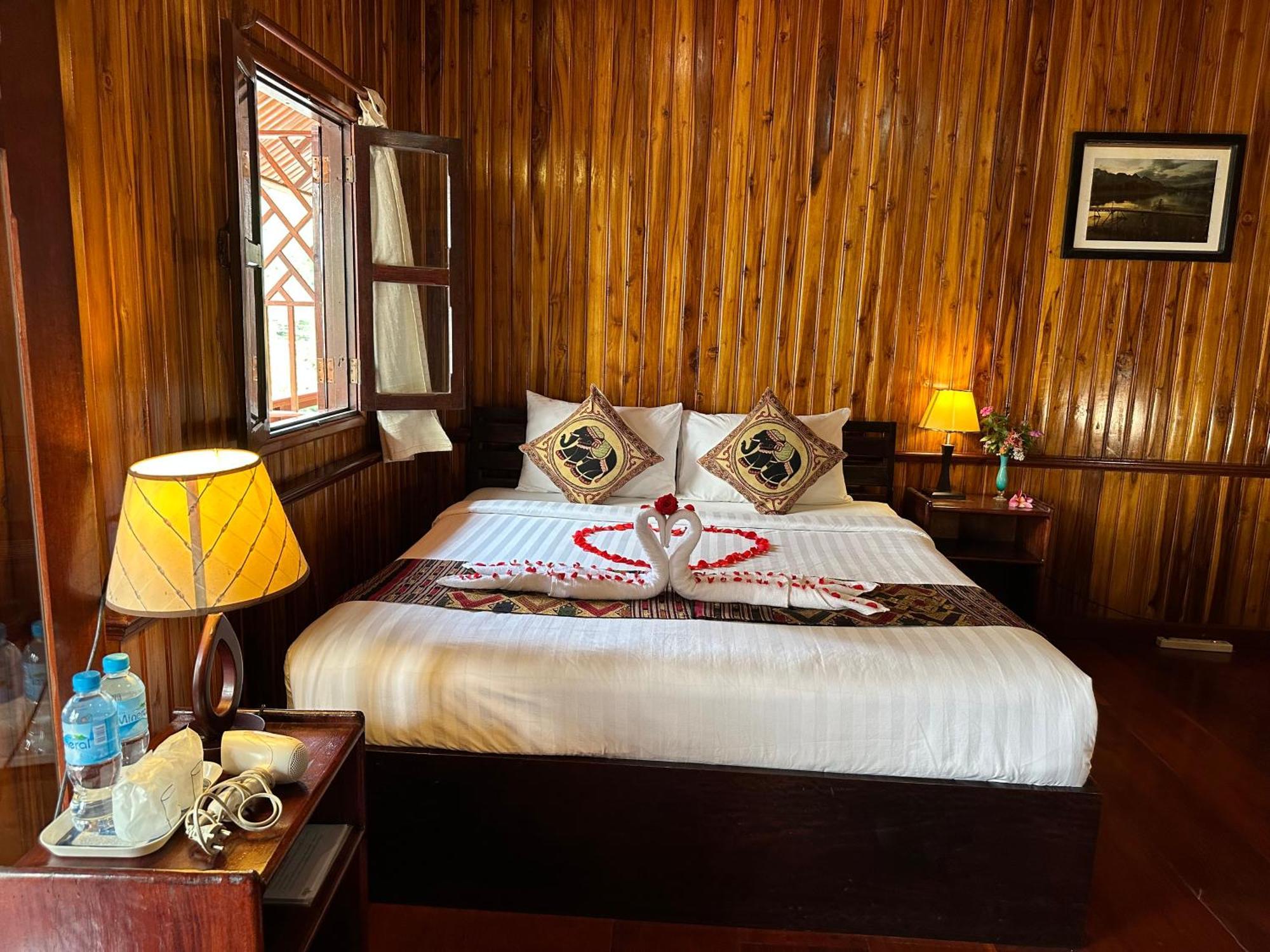לואנג פרבאנג Villa Alounsavath Mekong Riverside מראה חיצוני תמונה
